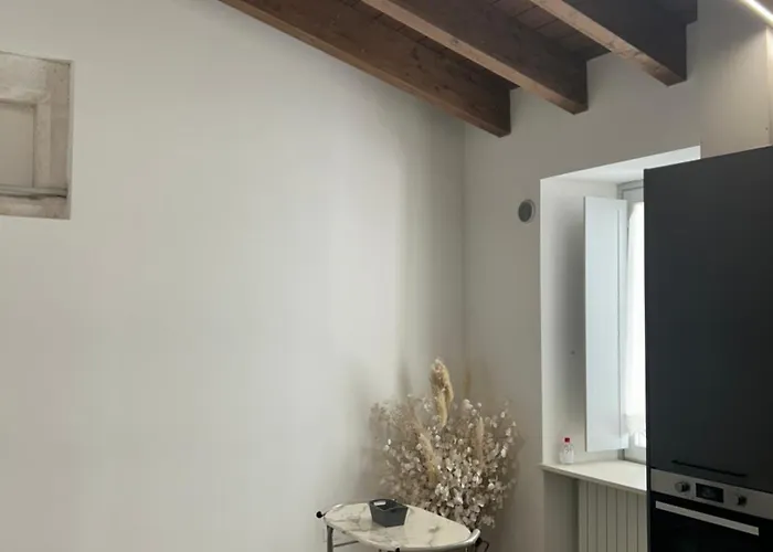 Il Vico Del Drago بيت ضيافة LʼAquila